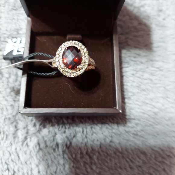 NWT Le Vian Garnet (4 ct. tw) & Diamond (7/8 ct.t.w.) Statement Ring in 14k RG - Picture 2 of 4